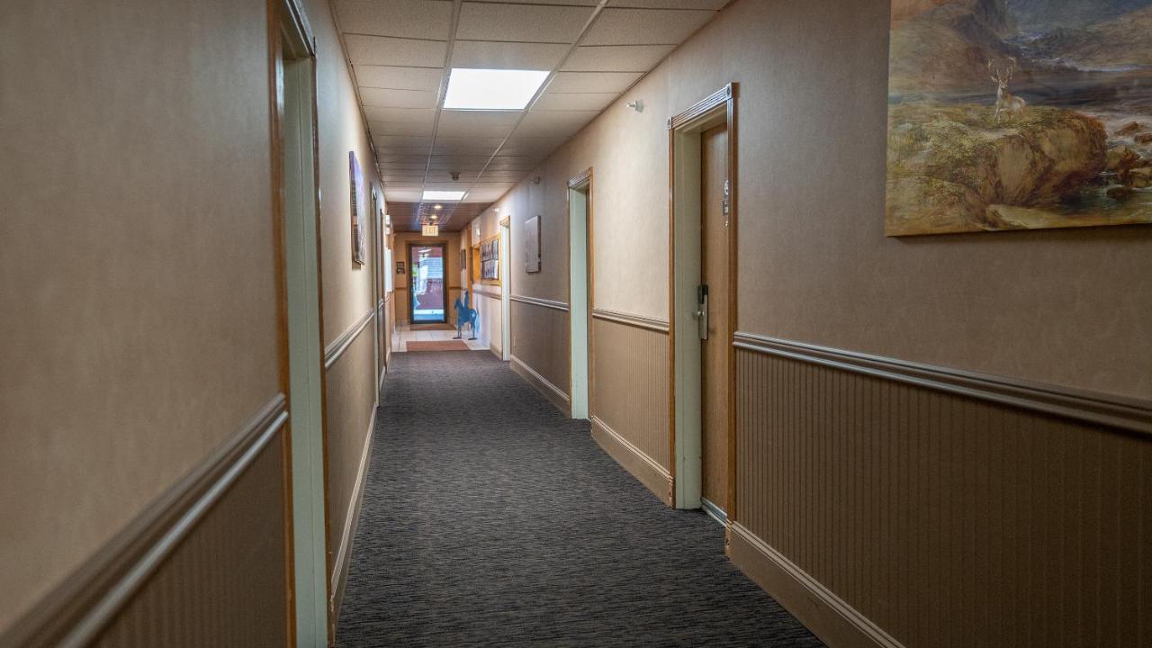 Miles City Hotel Экстерьер фото